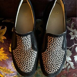 Size 10 stylish leopard print ultra comfy slip on shoes